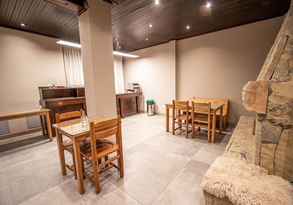Tunqueley Hotel San Martín de los Andes Buitenkant foto
